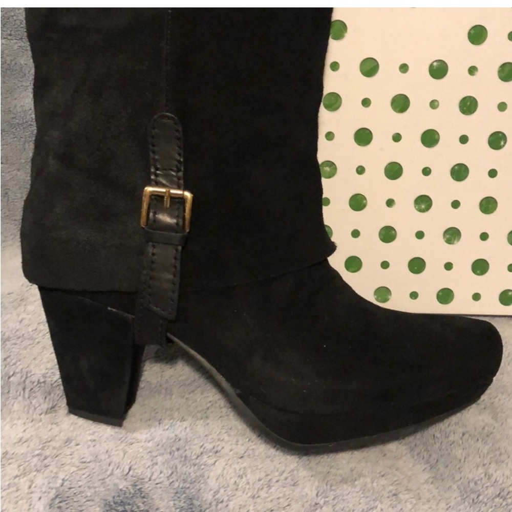 Earthies Suede Boots